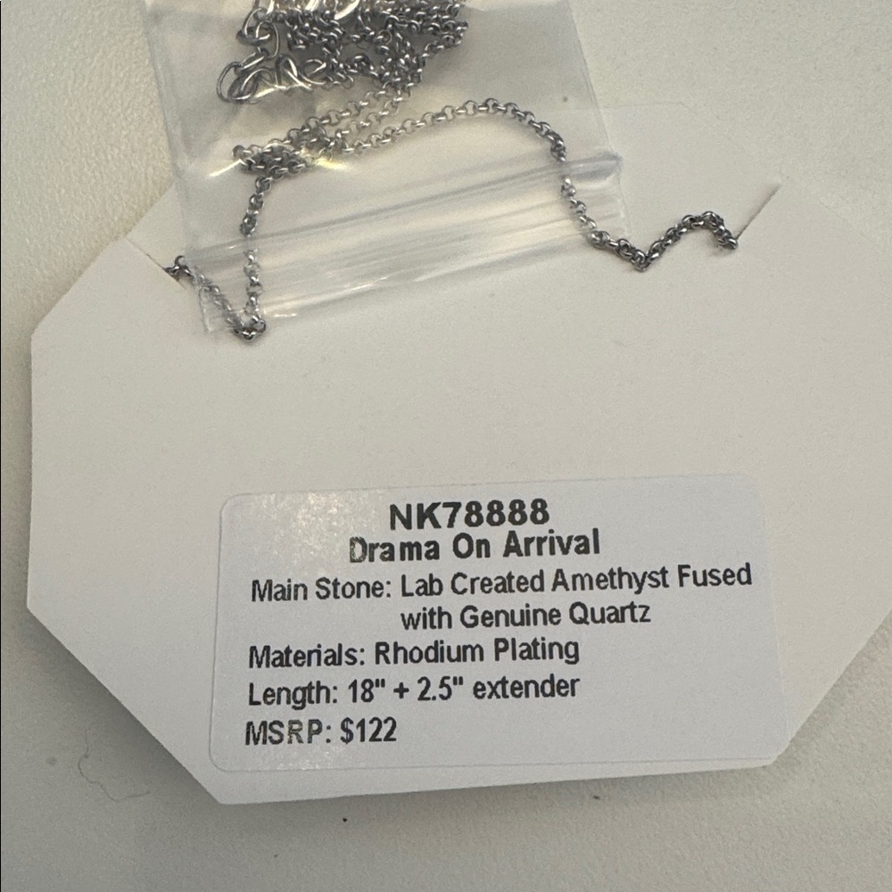 Bomb Party necklace “Drama on Arrival”- New, never worn - Picture 3 of 4